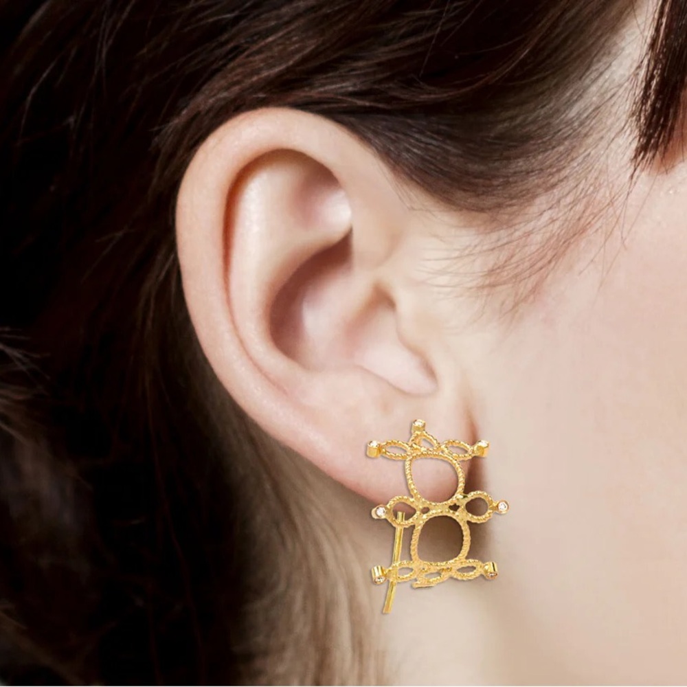 ON SALE! Christina Soubli, Twist Jewelry,Seattle.18K looped diamond Hoops - Picture 2 of 8
